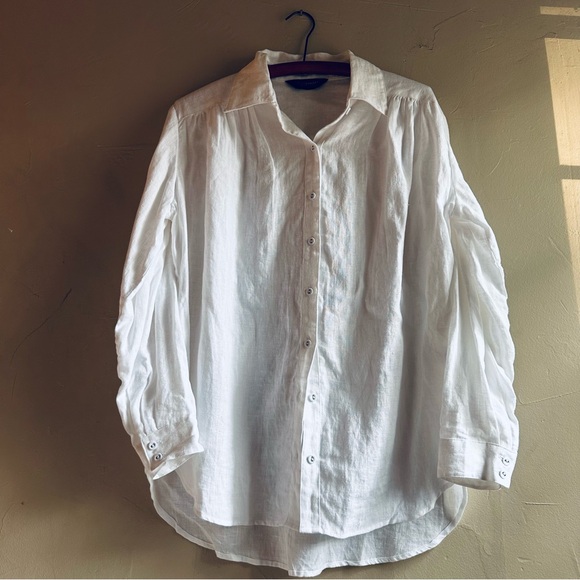 Eva’s Sunday white linen button up collar top - Picture 6 of 6